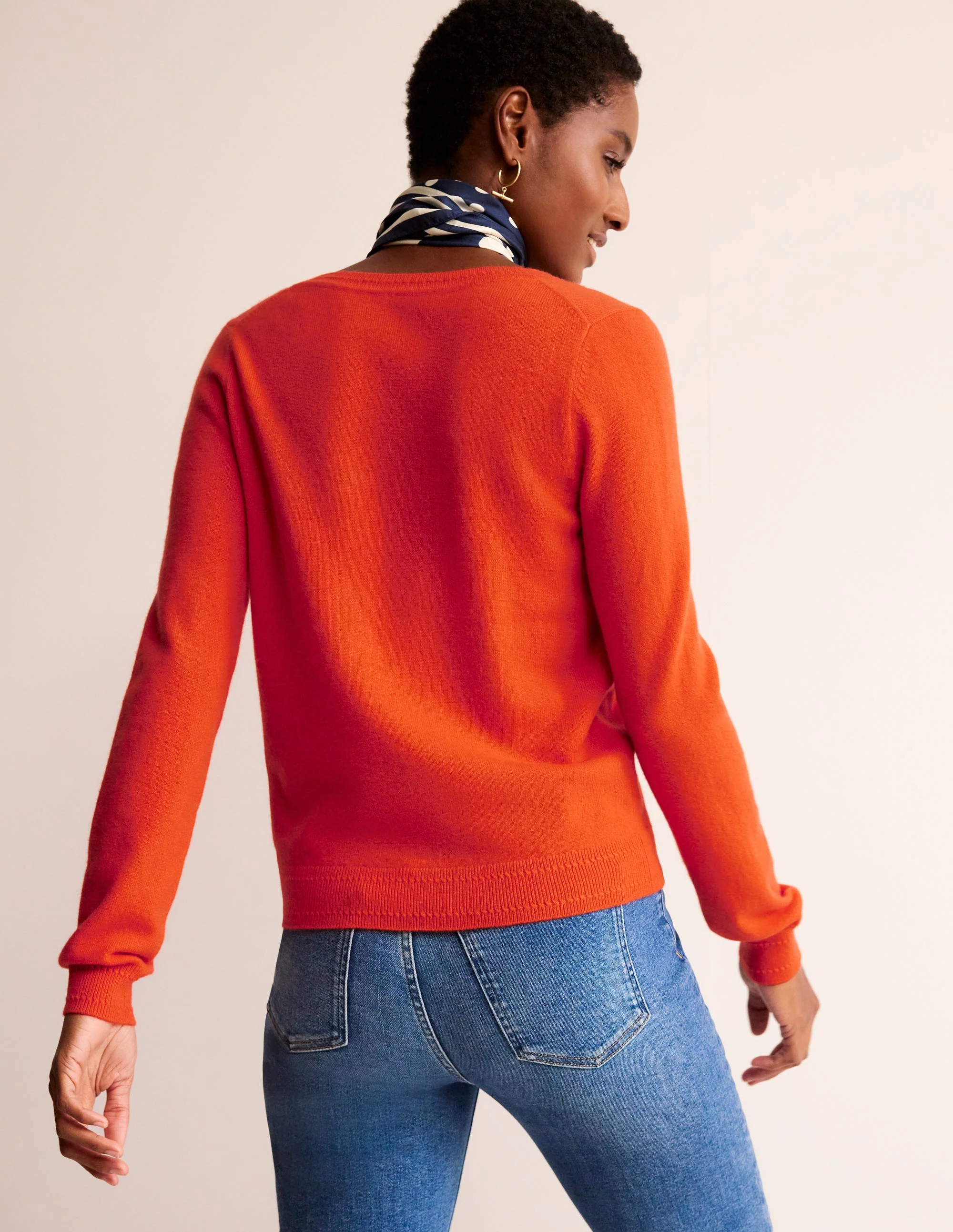 Eva Cashmere V-neck Jumper-Fiesta Orange - Image 3