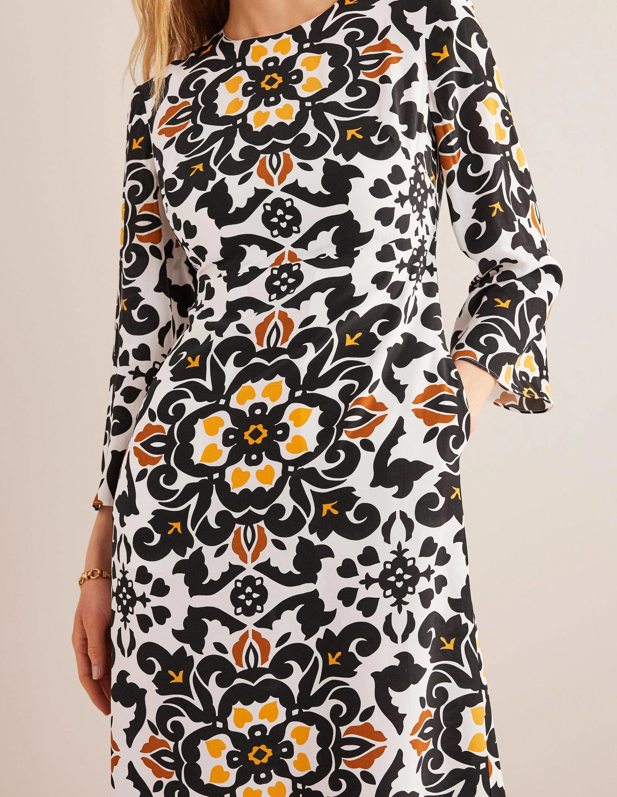 Flare Sleeve Midi Dress-Black, Opulent Pome - Image 2