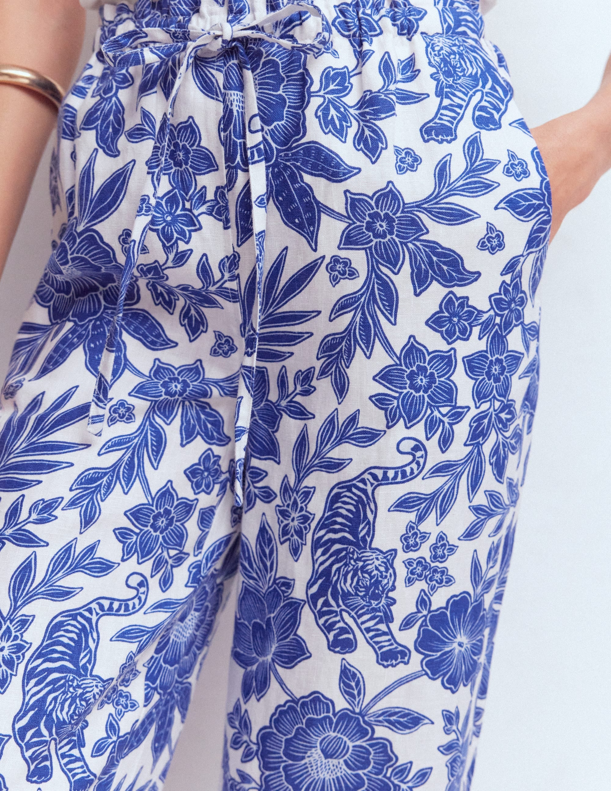 Islington Linen Crop Trousers-Mazarine Blue, Tigers Paradise - Image 5