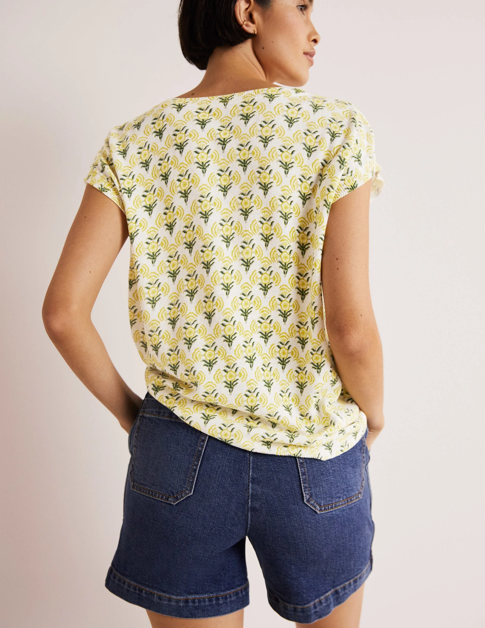 Printed Crew Neck Knitted Vest-Olive Oil, Poppy Geo - Image 3