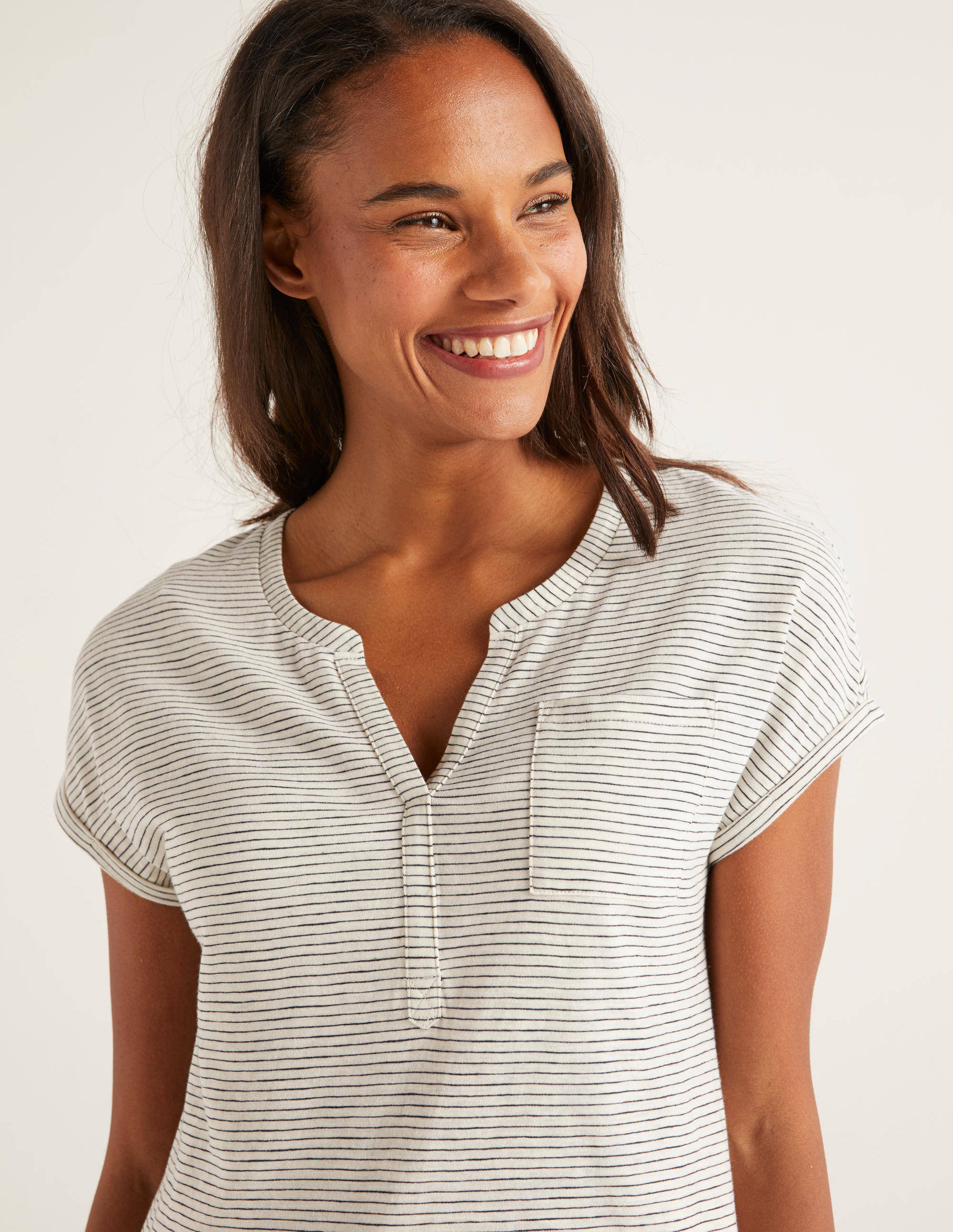 The Cotton Turn Up Cuff Tee-Ivory/Navy - Image 2